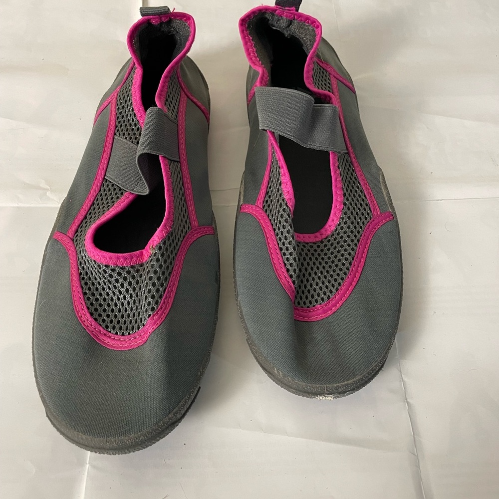 Athletech Mary Jane Women's Size 7/8 Swim Shoes